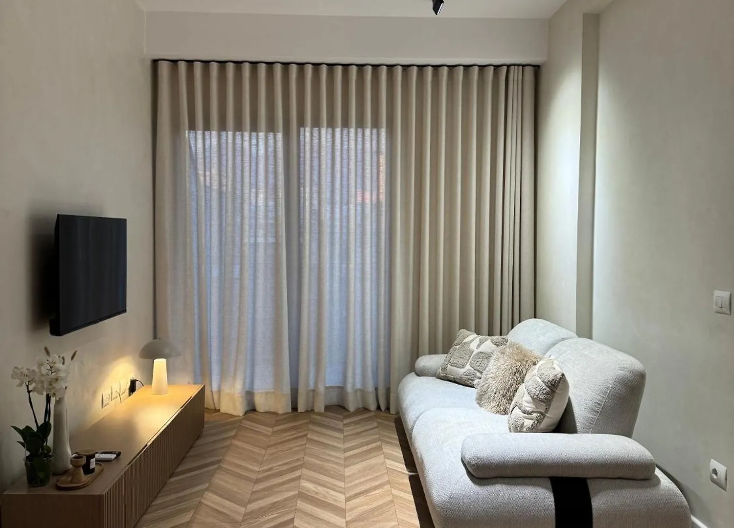 تيرانا Square Inn Garden Aparthotel